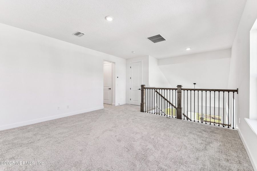 Spacious, unfurnished interior of a new home in Seven Pines 50' Front Entry, Jacksonville (Image 21).