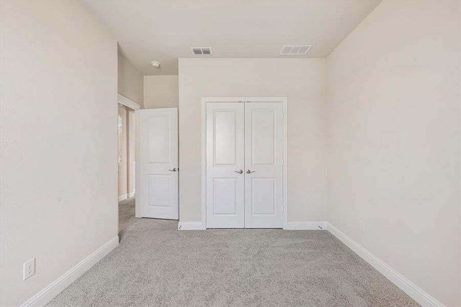 Spacious, unfurnished interior of a new home in Symmetry 37s, Frisco (Image 33).