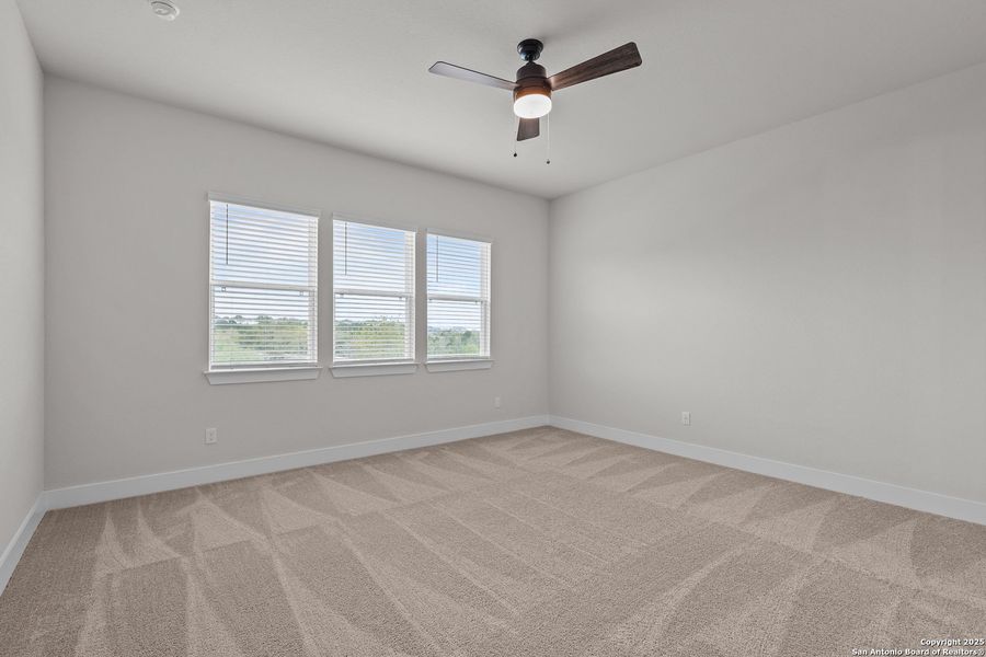Spacious, unfurnished interior of a new home in Homestead, Schertz (Image 18).