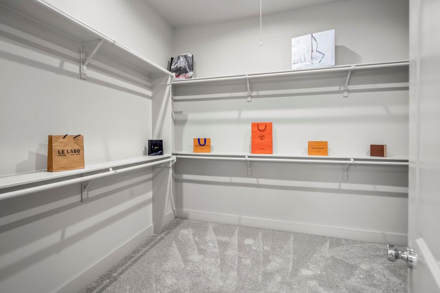 Spacious, unfurnished interior of a new home in , Houston (Image 22).