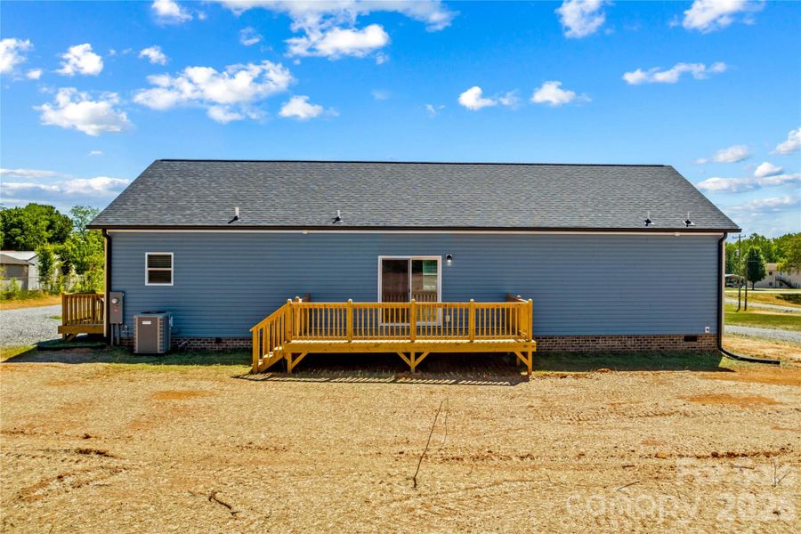 Exterior details and patio area of a home in , Catawba (Image 22).