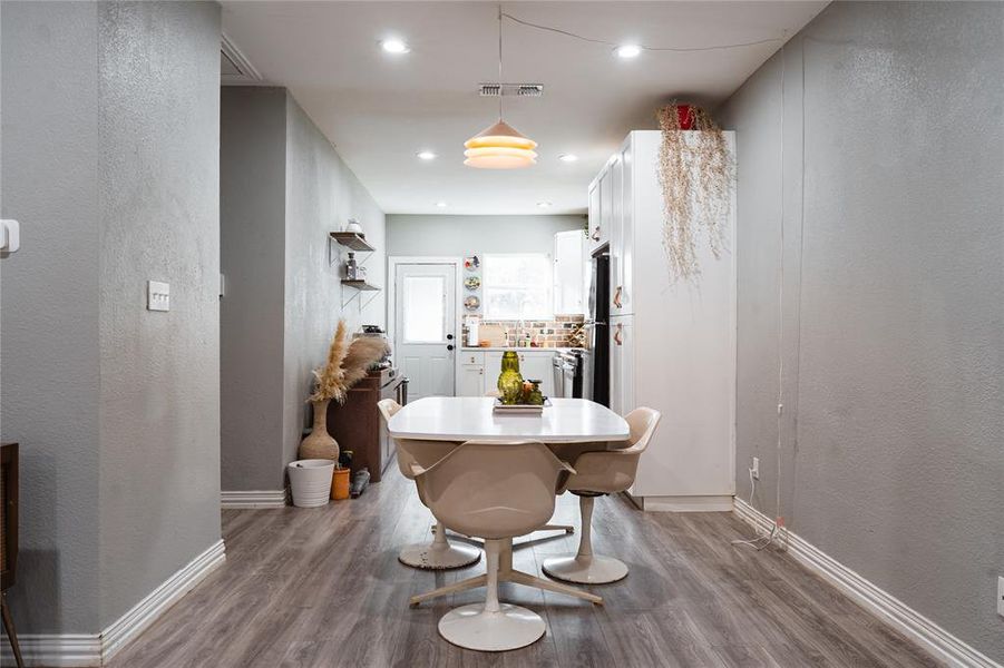 Furnished interior view inside a new home in , Fort Worth (Image 16). Furnished interior view inside a new home in , Fort Worth (Image 16).