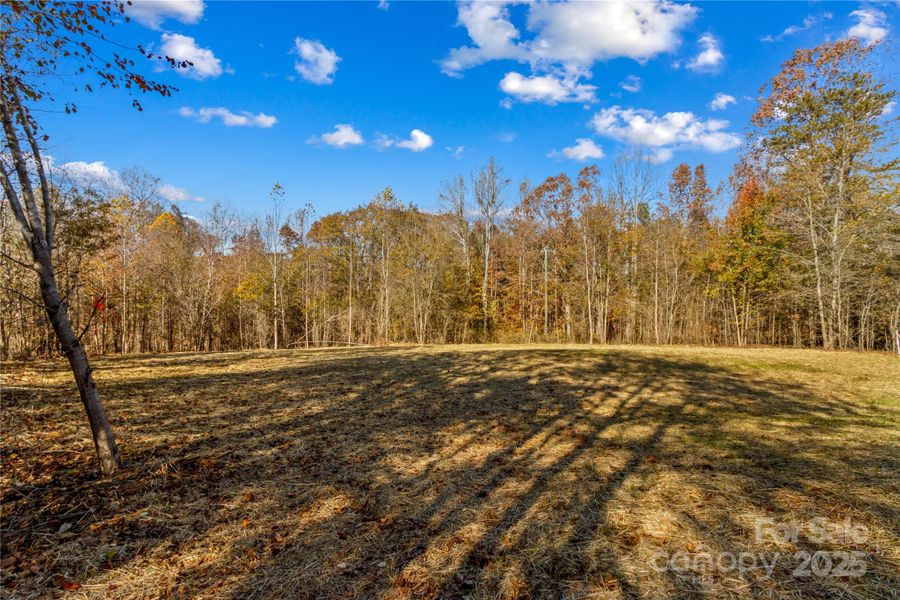 Natural landscape and outdoor views near in Statesville (Image 40). Natural landscape and outdoor views near in Statesville (Image 40).