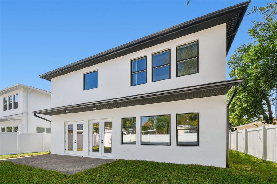 Exterior details and patio area of a home in City of Tampa, Tampa (Image 28).