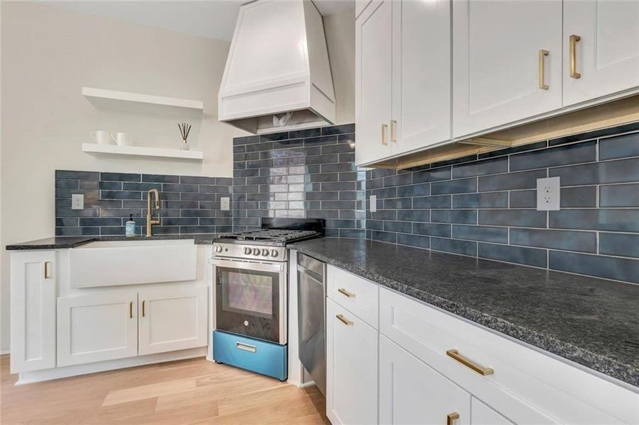 Furnished interior view inside a new home in , Senoia (Image 10).