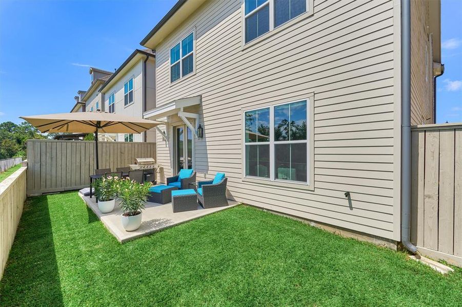 Charming, quaint, and low-maintenance yard - yet a big enough yard for family leisure and pets!