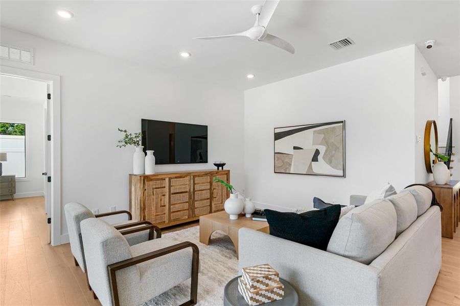 Furnished interior view inside a new home in , Sarasota (Image 53).