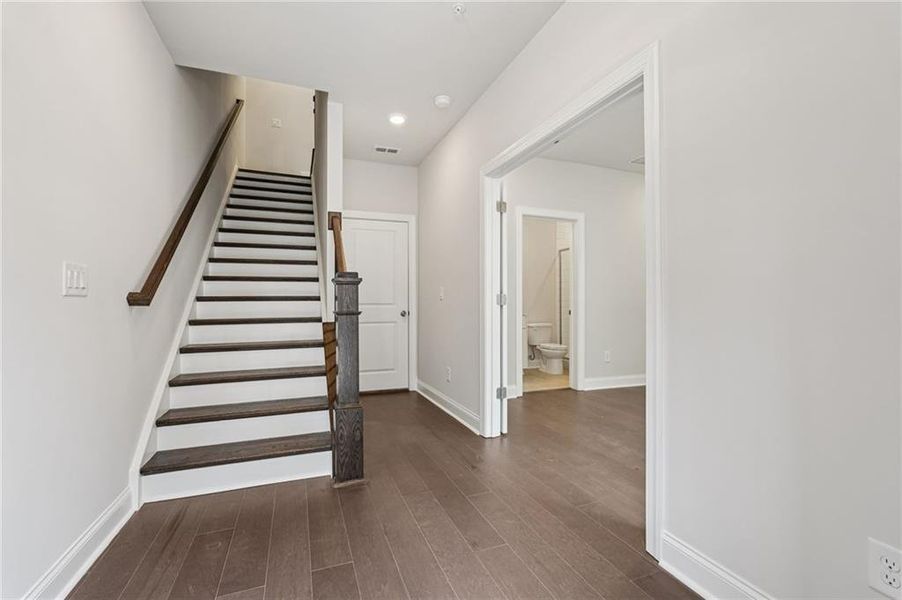 Spacious, unfurnished interior of a new home in Byers Park, Alpharetta (Image 25).