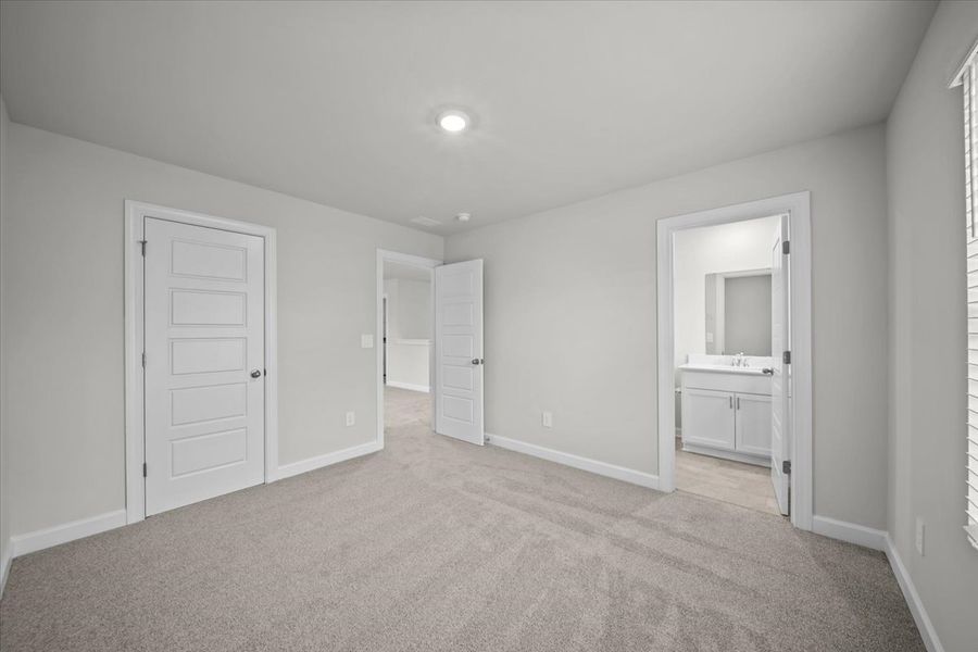 Spacious, unfurnished interior of a new home in Shiloh Valley, Piedmont (Image 16).