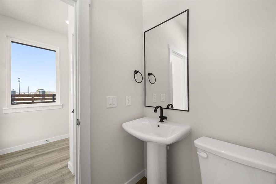4602 White Buffalo_ 2223_Elm- Half Bath-1