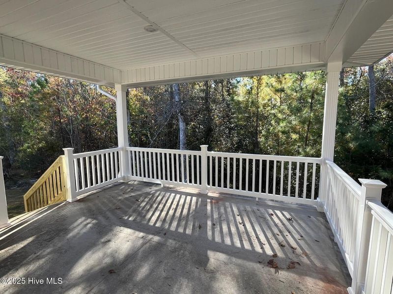 Exterior details and patio area of a home in Palmetto Creek, Bolivia (Image 18).