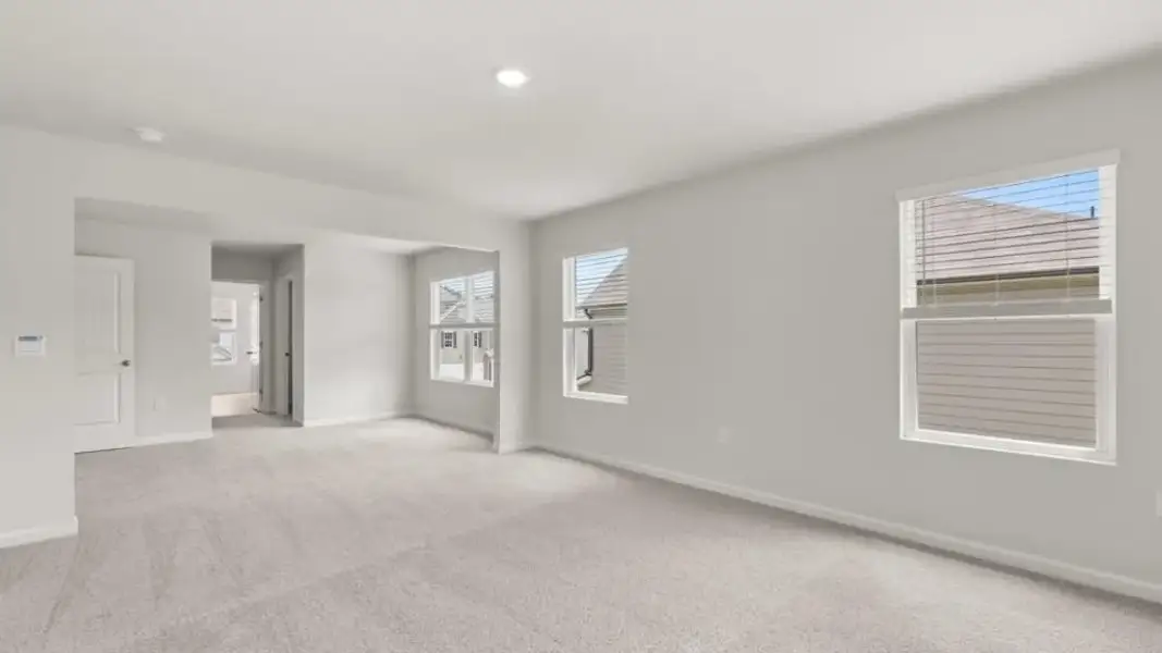 Spacious, unfurnished interior of a new home in Grandview at Lanier, Dawsonville (Image 27).