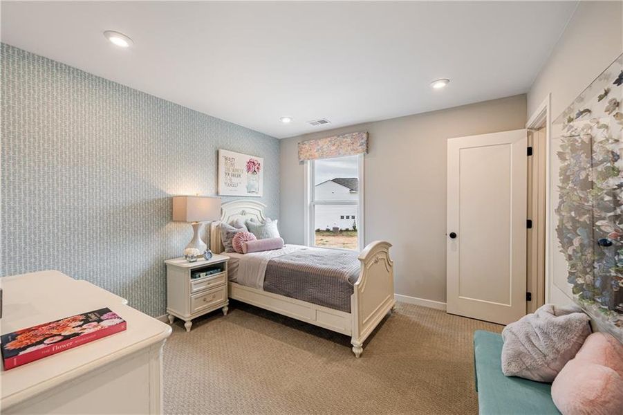 Furnished interior view inside a new home in Crossvine Estates, Braselton (Image 36). Furnished interior view inside a new home in Crossvine Estates, Braselton (Image 36).