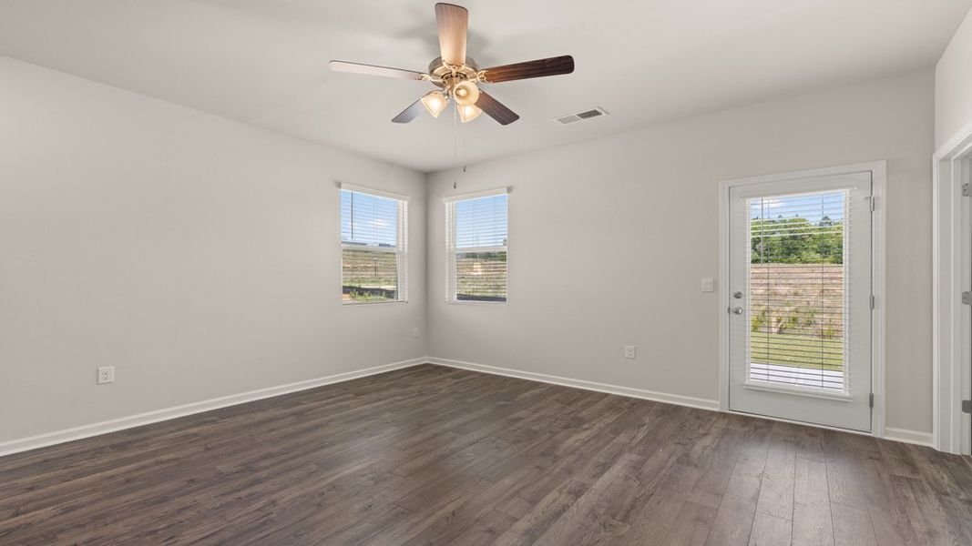 Spacious, unfurnished interior of a new home in Byrd Village, Graniteville (Image 11).