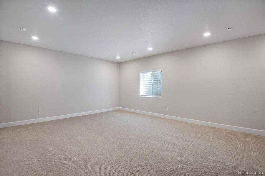 Spacious, unfurnished interior of a new home in , Berthoud (Image 30).