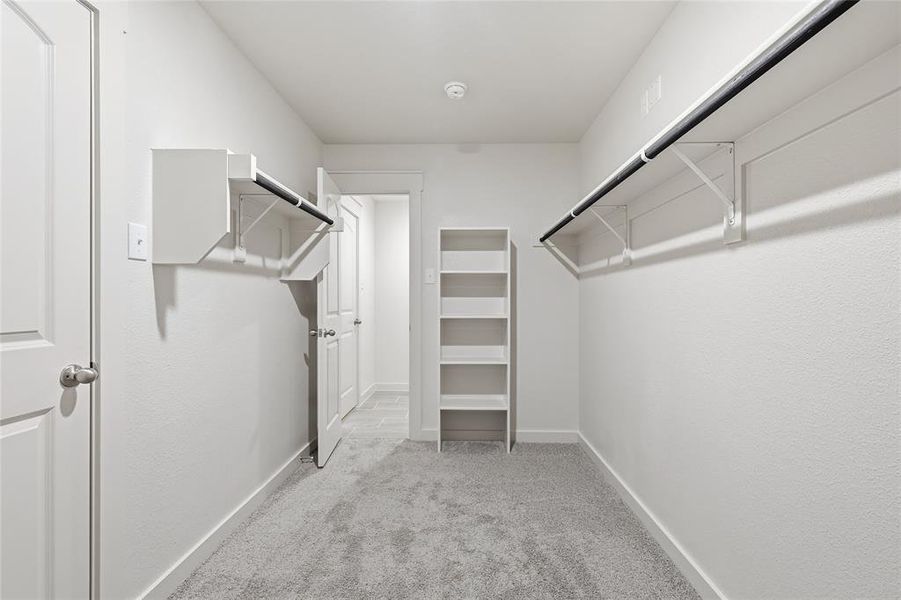 Spacious, unfurnished interior of a new home in Patriot Estates, Venus (Image 13).