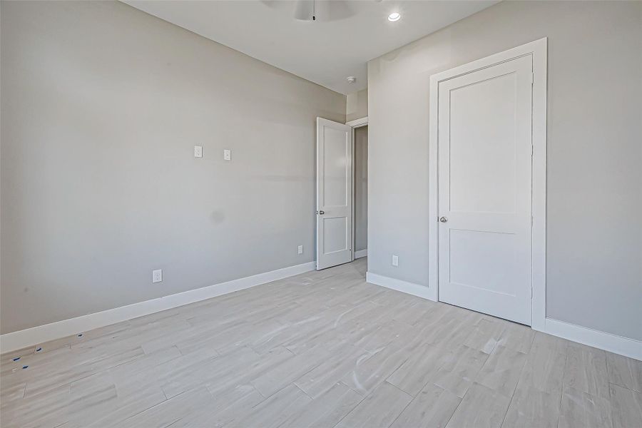 Spacious, unfurnished interior of a new home in , Needville (Image 27). Spacious, unfurnished interior of a new home in , Needville (Image 27).