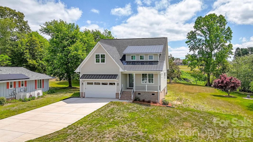 Front exterior of a new home in , Kings Mountain, NC, highlighting curb appeal (Image 18).