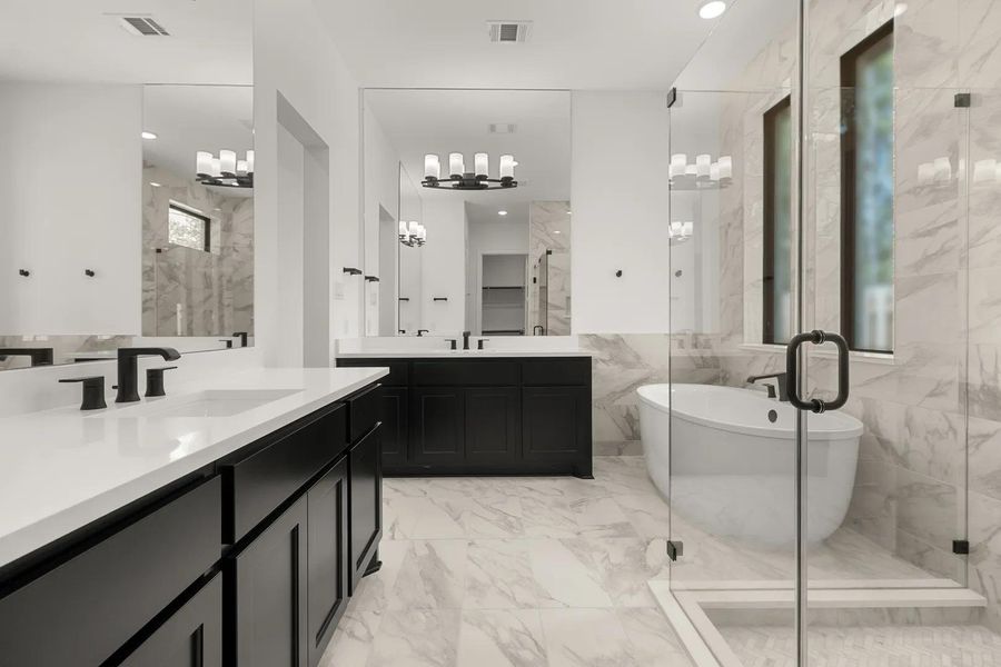 The Eastland II Primary Bath