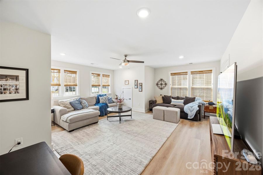 Upper Level bonus room Upper Level bonus room