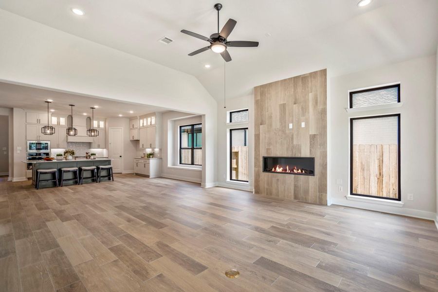 Spacious, unfurnished interior of a new home in ARTAVIA, Conroe (Image 20).
