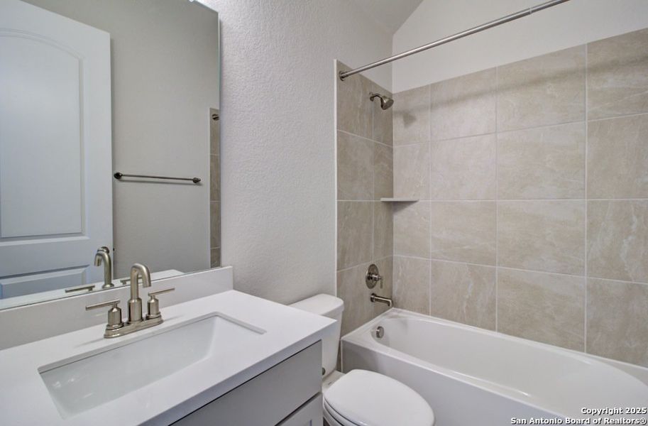 Furnished interior view inside a new home in The Crossvine, Schertz (Image 4). Furnished interior view inside a new home in The Crossvine, Schertz (Image 4).