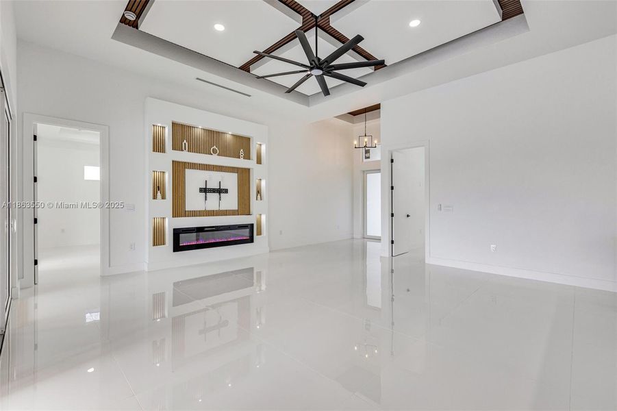 Spacious, unfurnished interior of a new home in , Cape Coral (Image 38). Spacious, unfurnished interior of a new home in , Cape Coral (Image 38).