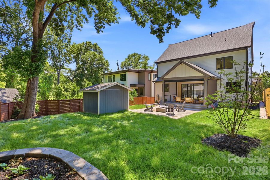 Exterior details and patio area of a home in , Charlotte (Image 31).