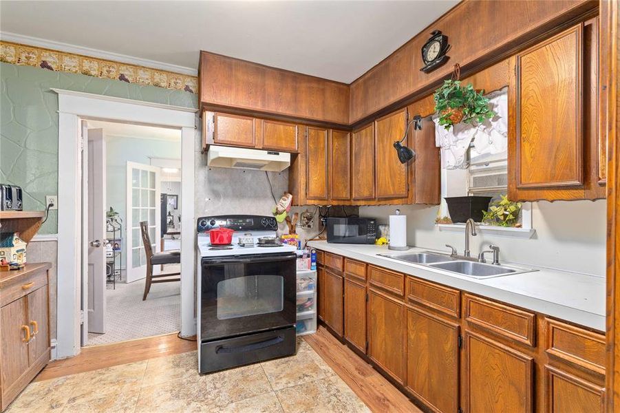 Furnished interior view inside a new home in , Brownwood (Image 15).
