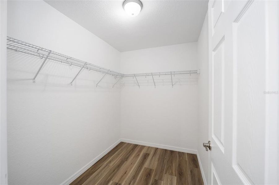 Spacious, unfurnished interior of a new home in , Dunnellon (Image 22).