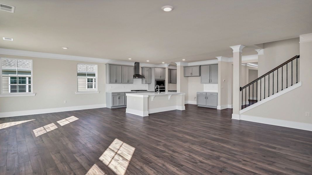 Spacious, unfurnished interior of a new home in Shell Pointe, Gilbert (Image 26).
