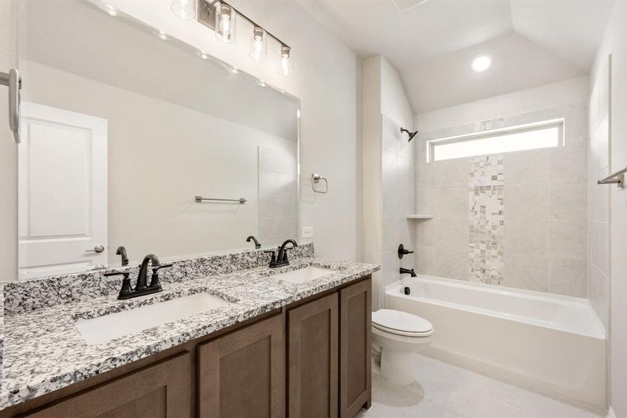 Furnished interior view inside a new home in Sonoma Verde, McLendon-Chisholm (Image 12).