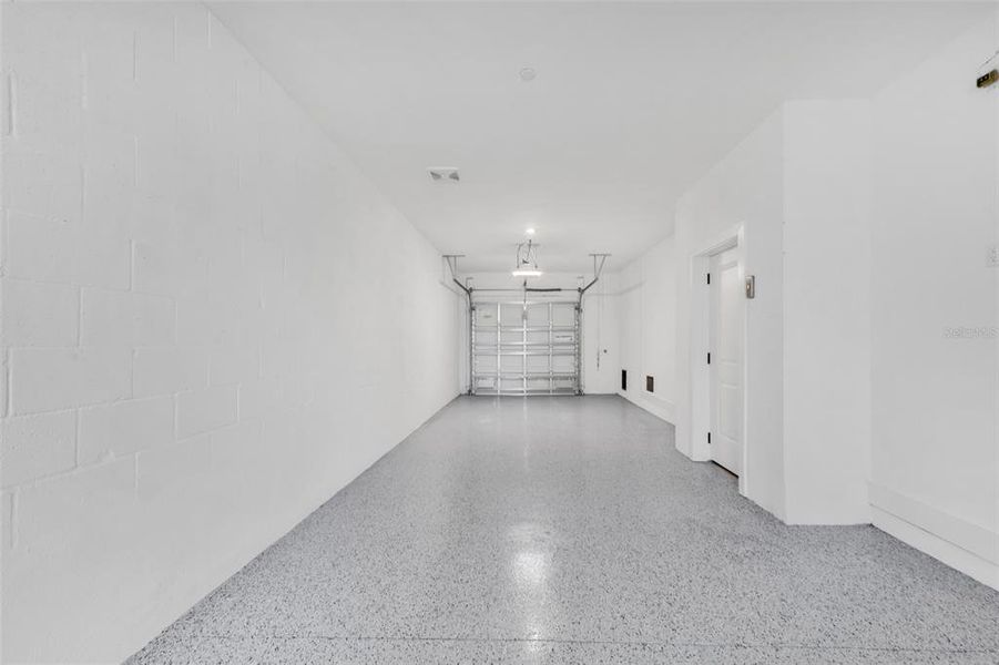 Spacious, unfurnished interior of a new home in , Punta Gorda (Image 53).