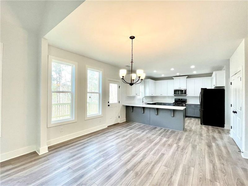 Spacious, unfurnished interior of a new home in , Waleska (Image 30).