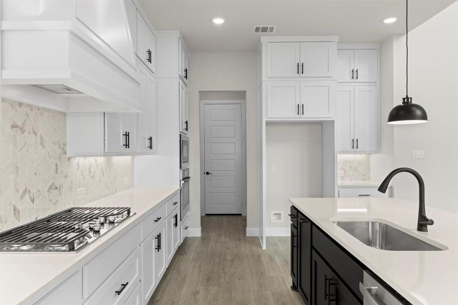 11. 6801 Marerro - Kitchen (3)