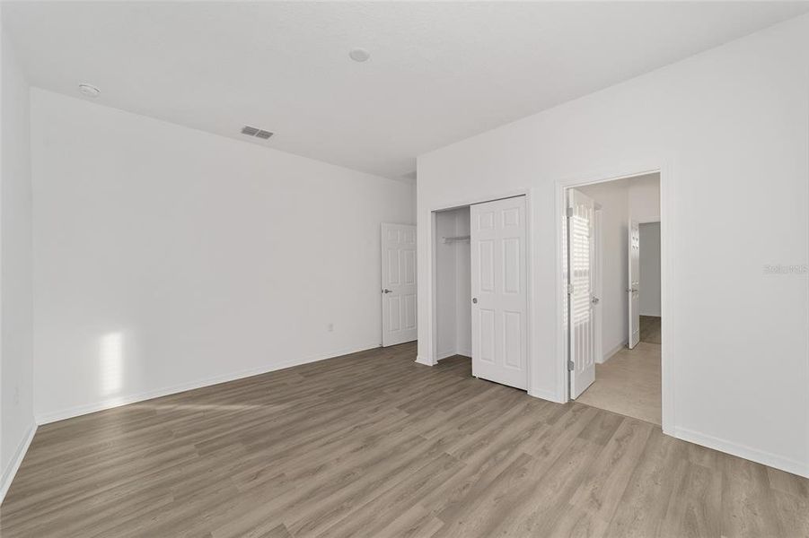 Spacious, unfurnished interior of a new home in Calesa Township, Ocala (Image 39).