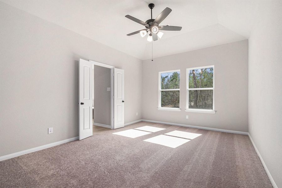 Image 27 of a home in Oakwood Ranch.