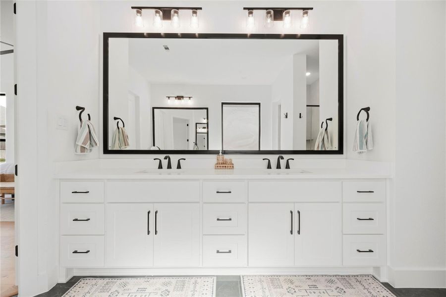 Furnished interior view inside a new home in Sienna, Missouri City (Image 34).