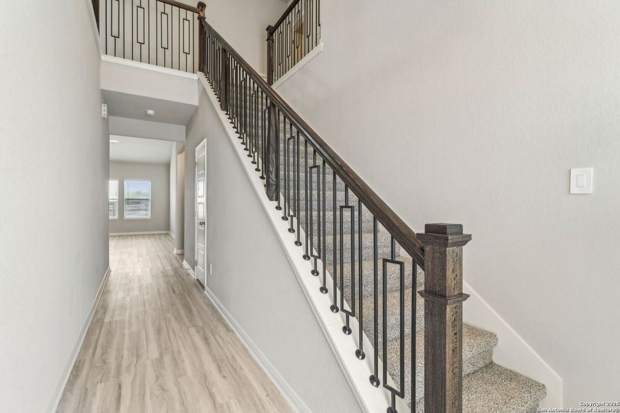 Spacious, unfurnished interior of a new home in Autry Pond, San Antonio (Image 35). Spacious, unfurnished interior of a new home in Autry Pond, San Antonio (Image 35).
