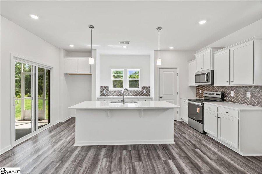 Furnished interior view inside a new home in Hazelwood, Boiling Springs (Image 10).