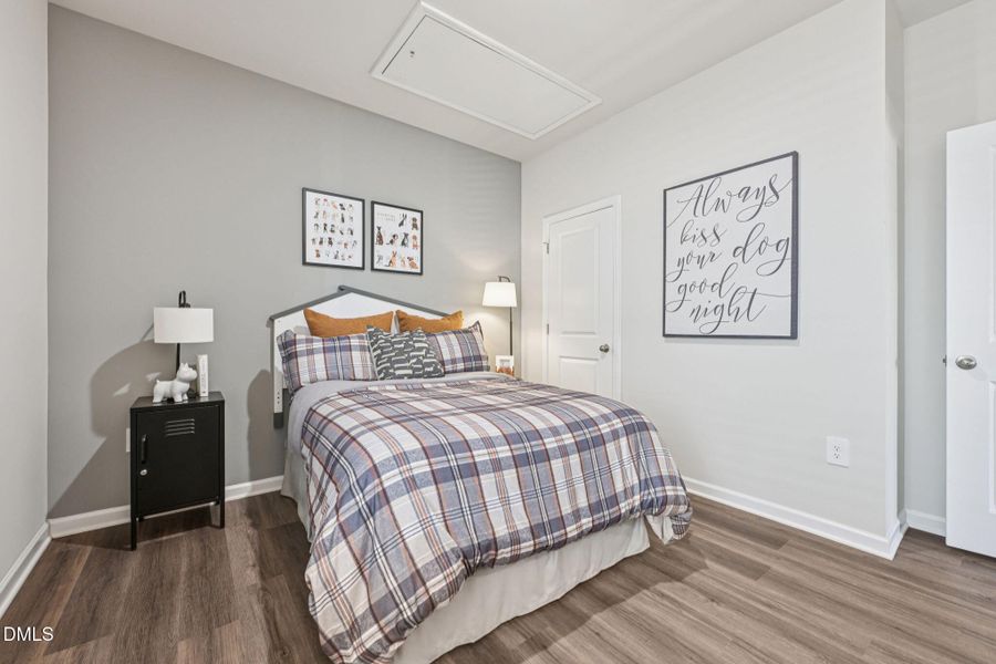 20-web-or-mls-Raleigh - River Glen - 64