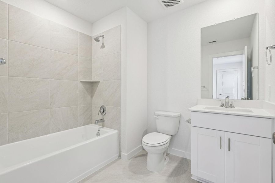 Furnished interior view inside a new home in Southwinds, Baytown (Image 11). Furnished interior view inside a new home in Southwinds, Baytown (Image 11).