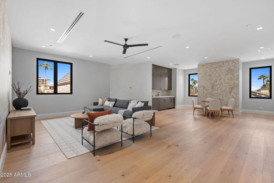 34-web-or-mls-6230-e-hillcrest-blvd 34-web-or-mls-6230-e-hillcrest-blvd