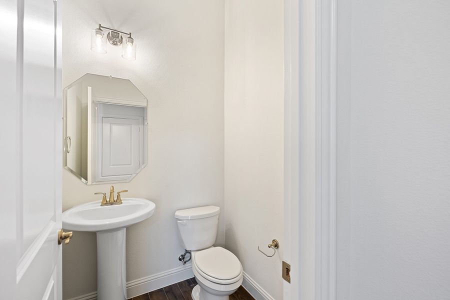 Furnished interior view inside a new home in Lake Breeze, Lavon (Image 11). Furnished interior view inside a new home in Lake Breeze, Lavon (Image 11).