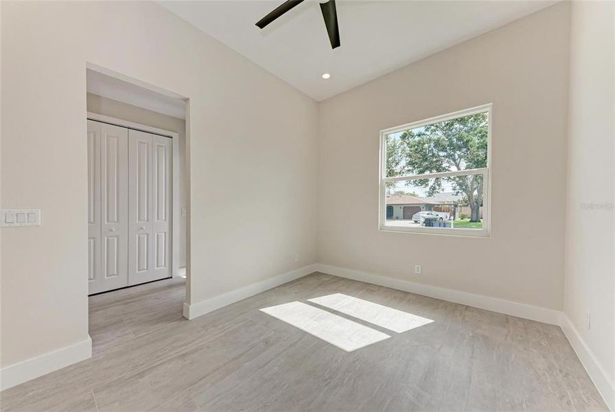 Spacious, unfurnished interior of a new home in , Venice (Image 32).