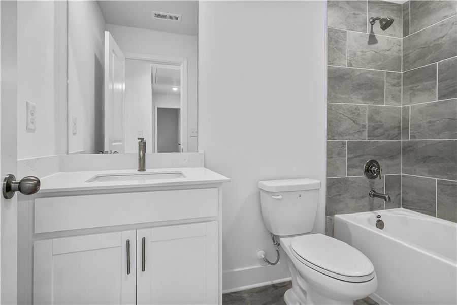 Furnished interior view inside a new home in Shadow Creek, Jackson (Image 11).