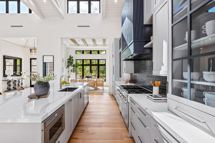 mls_KITCHEN_STRAIGHT