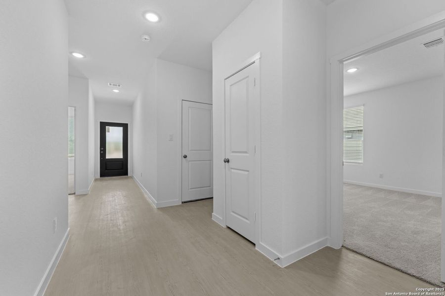 Spacious, unfurnished interior of a new home in Waterwheel: Coastline Collection, San Antonio (Image 20). Spacious, unfurnished interior of a new home in Waterwheel: Coastline Collection, San Antonio (Image 20).
