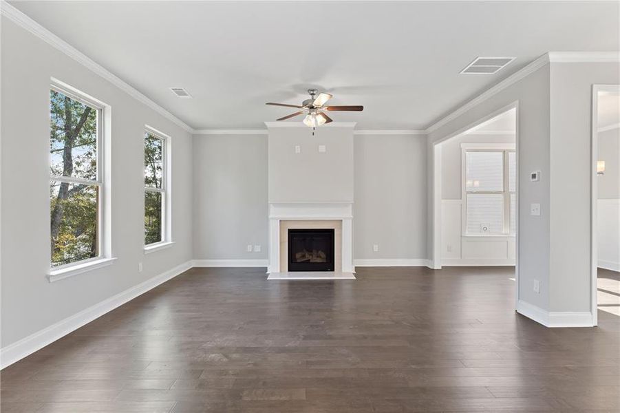 Spacious, unfurnished interior of a new home in Stratford Square, Lawrenceville (Image 19).