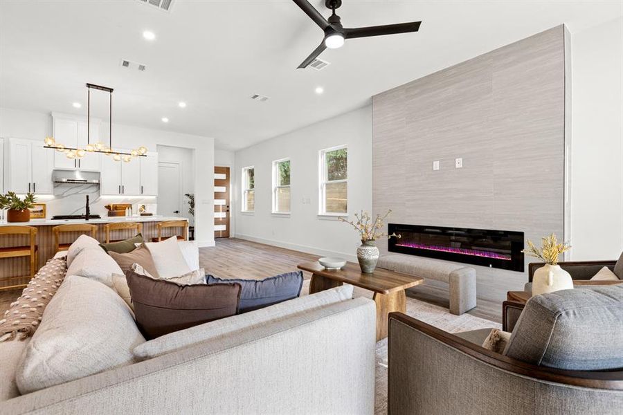 Furnished interior view inside a new home in , Dallas (Image 6).